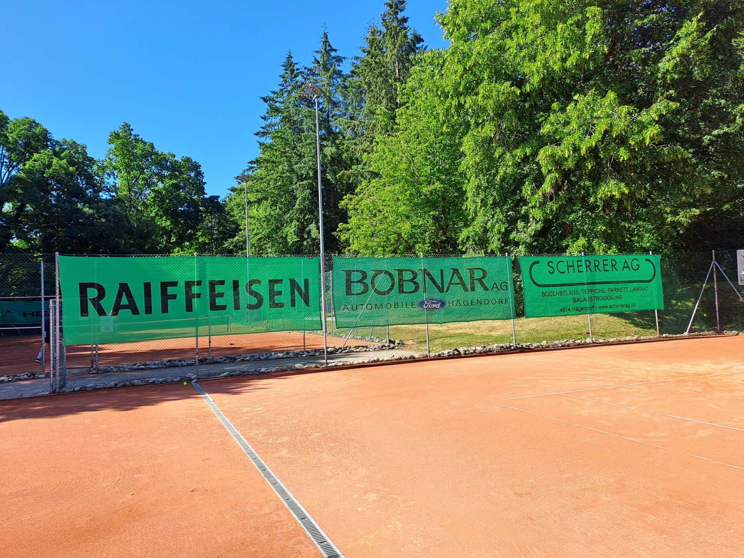 Dank den fleissigen Helfer sind die neuen Blachen seit vergangenem&hellip;